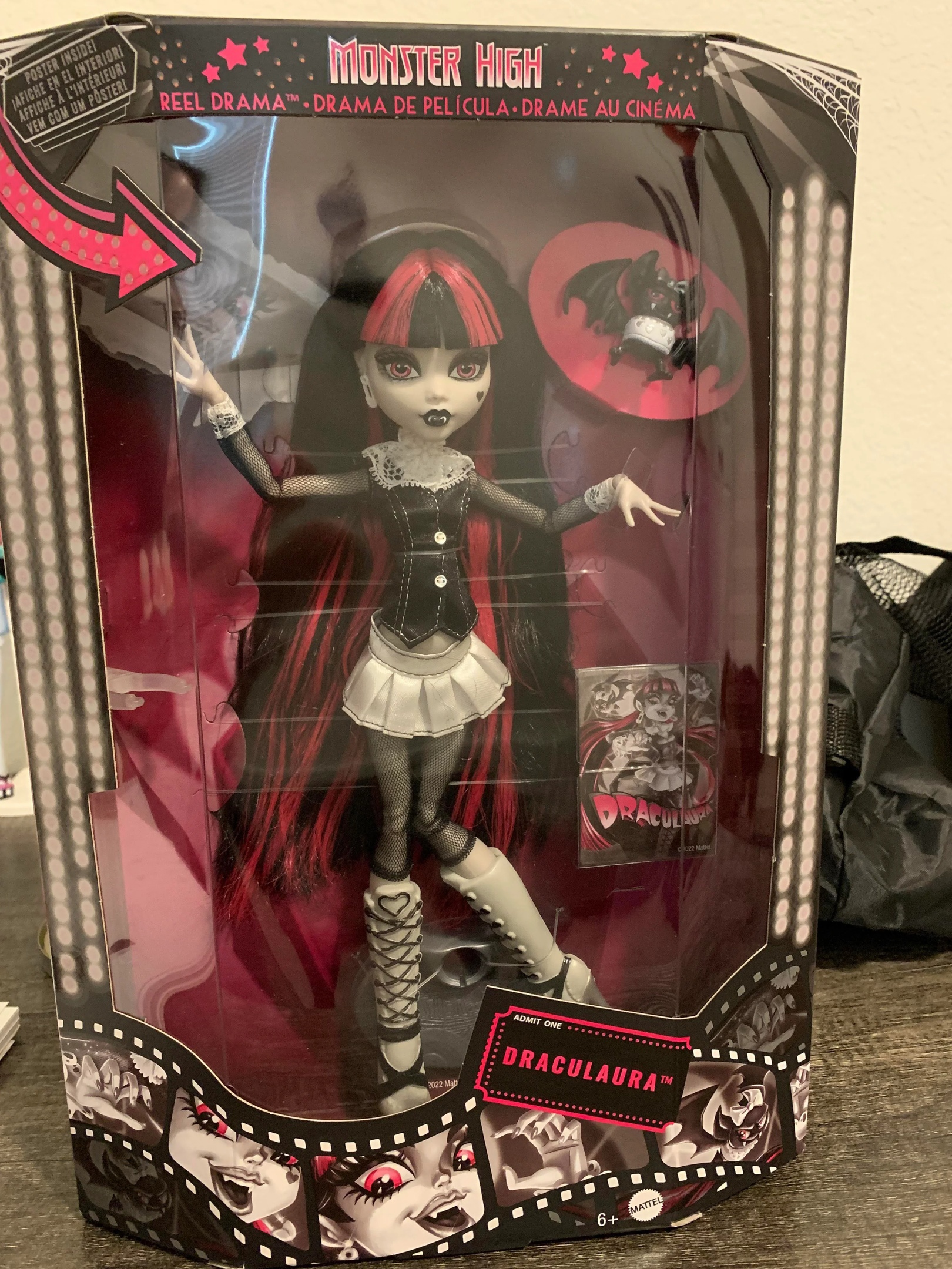 Monster High Draculaura Reel Drama Doll Pet Bat Poster Stand New 2022  Exclusive - Dolls & Accessories