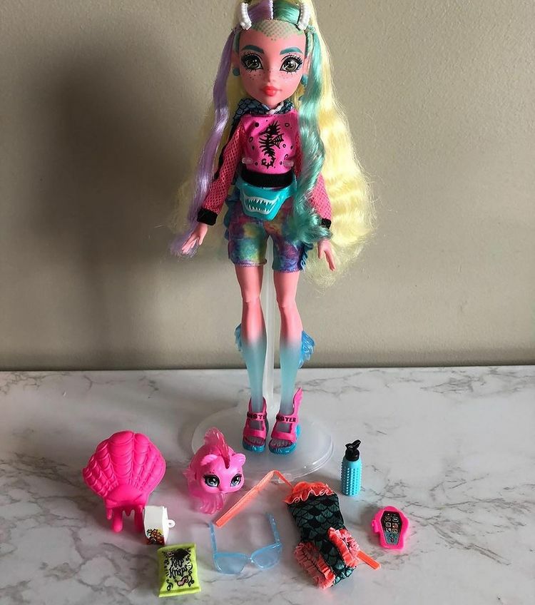 New Monster High 2022 Lagoona Blue doll out of the box
