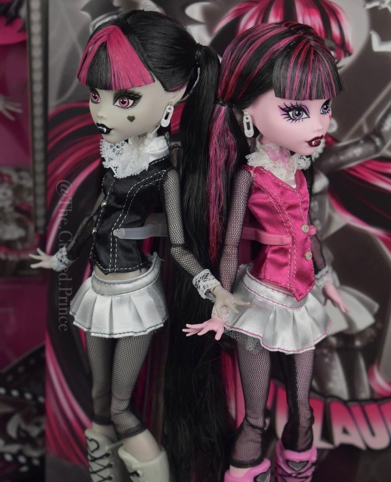 Monster High Reel Drama Draculaura Doll & Pet, Black & White Look