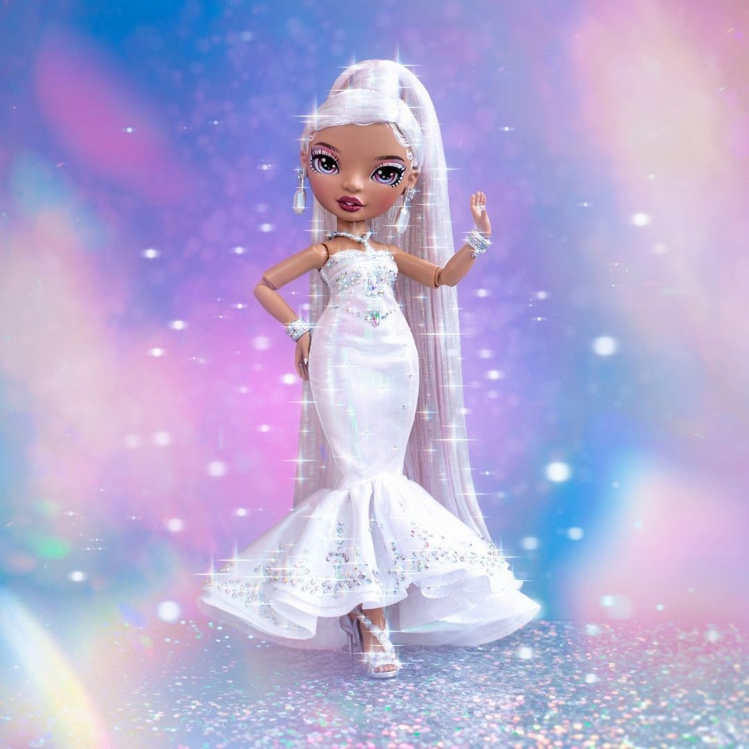 Rainbow High Roxie Grand Holiday Edition collector doll 2022 