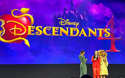 Disney Descendants 4 - Descendants: The Rise of Red