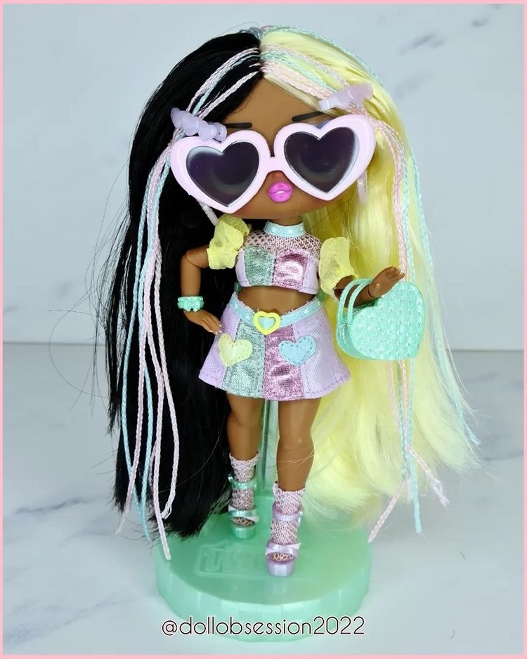 LOL Surprise Tweens series 4 Darcy Blush doll in real life