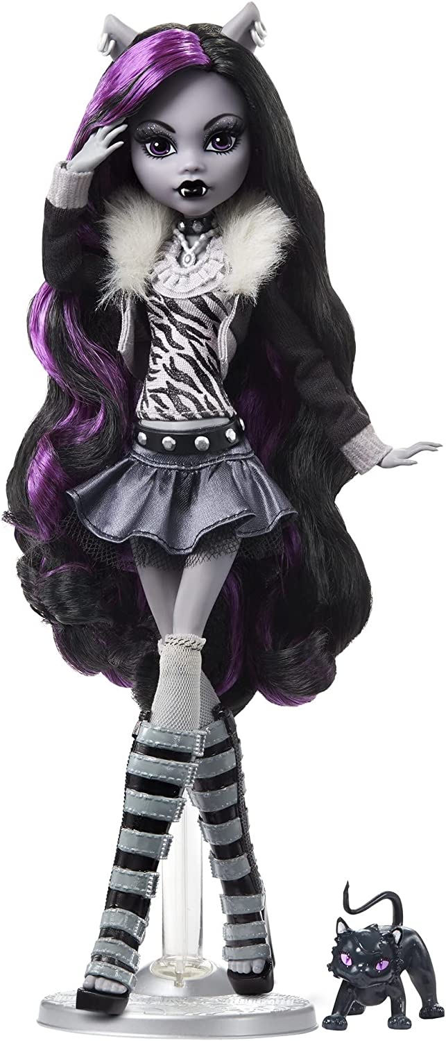 Monster High Reel Drama Black and White Clawdeen Wolf doll