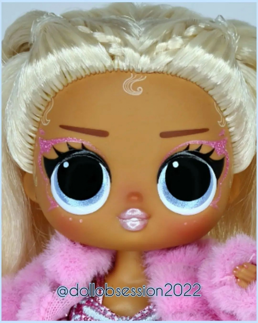 LOL Surprise Tweens series 4 Olivia Flatter doll in real life photo