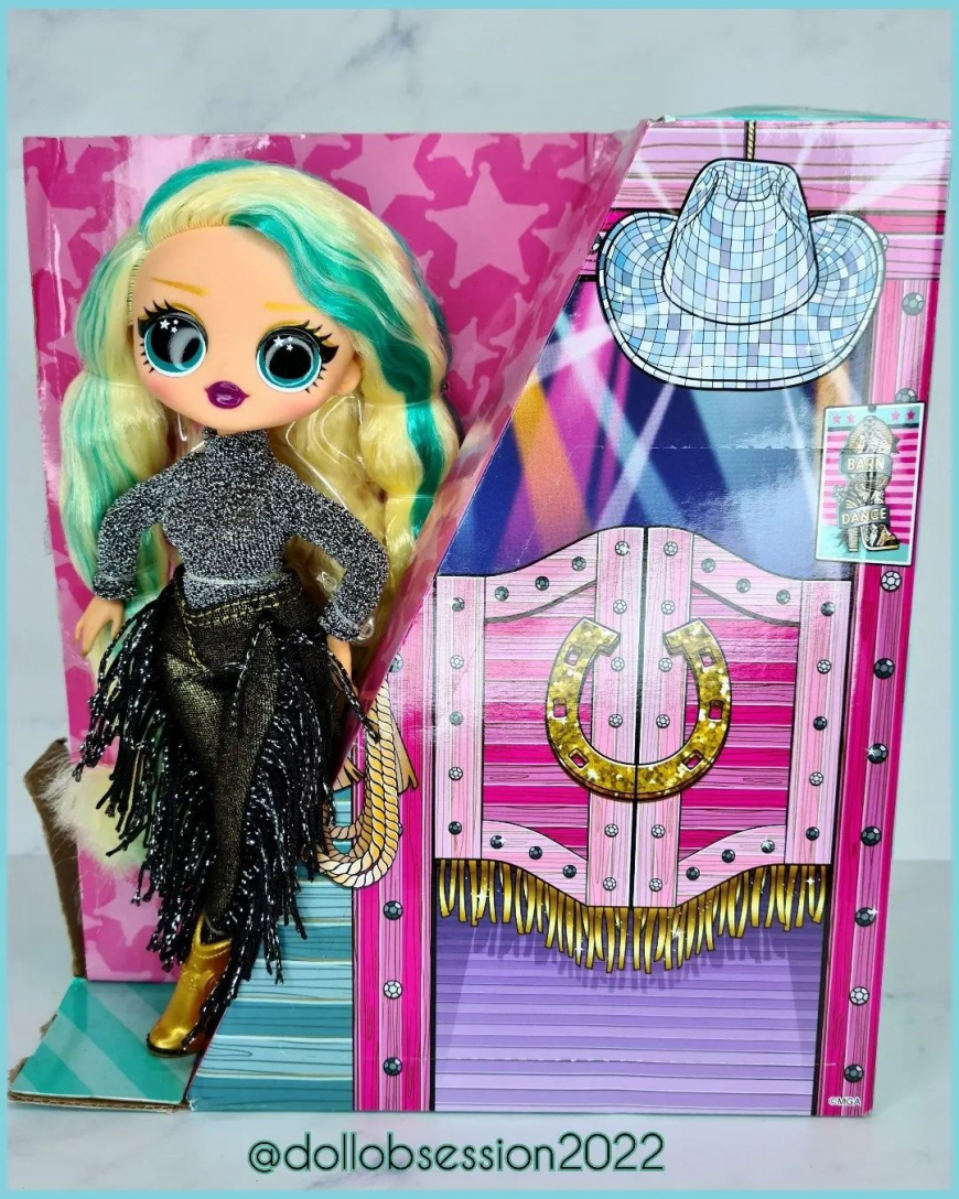 LOL OMG Golden Heart doll in box