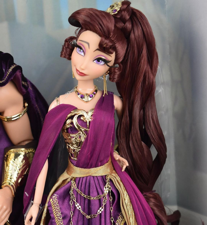 Disney D23 2022 Limited Edition Hercules and Megara doll set in real life