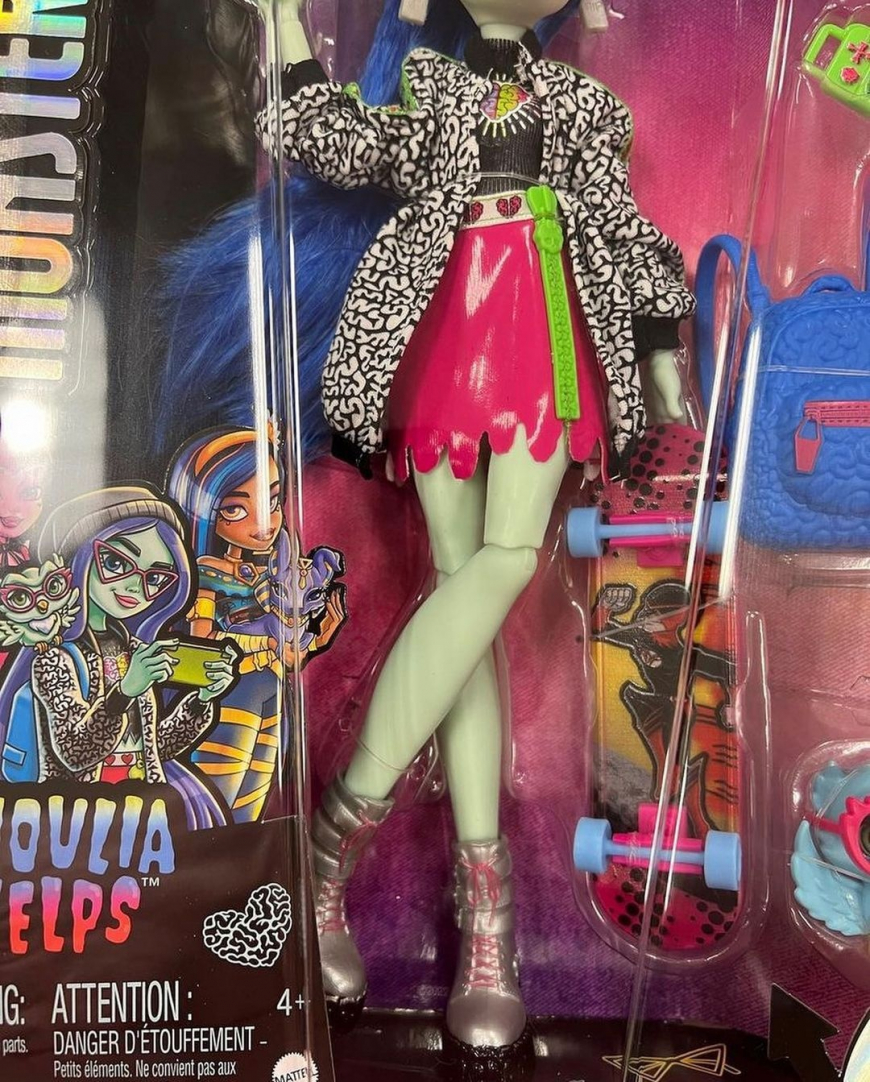 New Monster High 2022 Ghoulia Yelps doll in box
