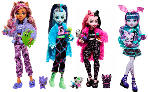 Monster High Creepover Party dolls Twyla, Draculaura, Clawdeen and Frankie