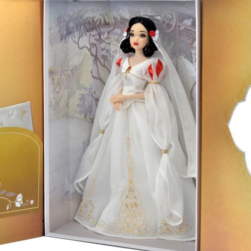 Disney Snow White and the Seven Dwarfs 85 anniversary limited edition doll