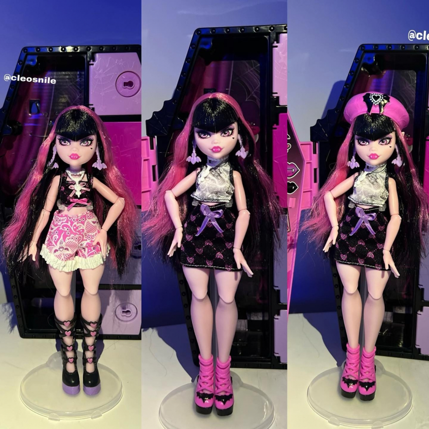 In real life photos of Skulltimate Secrets Draculaura doll