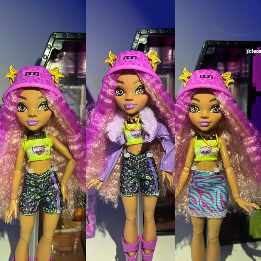 In real life photos of Skulltimate Secrets Clawdeen Wolf doll