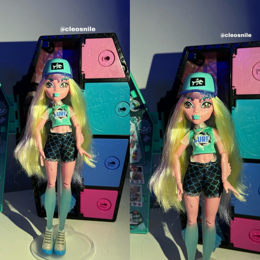 In real life photos of Skulltimate Secrets Lagoona Blue doll