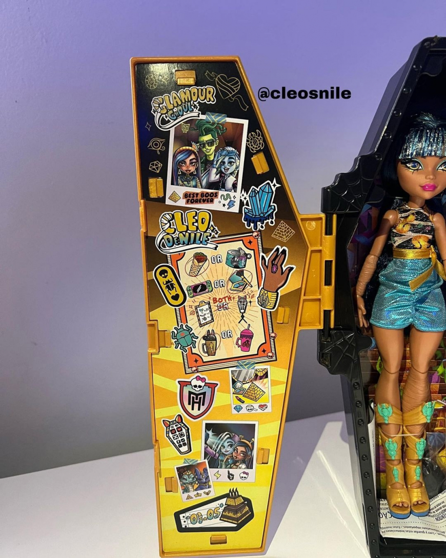 In real life photos of Skulltimate Secrets Cleo de Nile doll