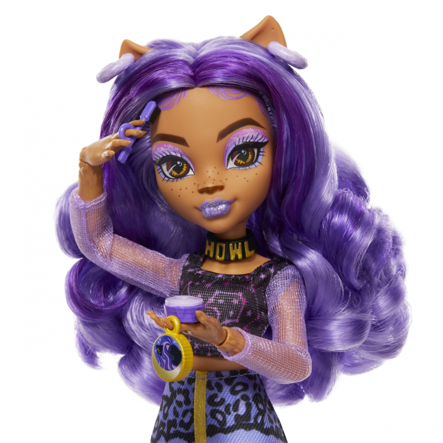 Monster High Skulltimate Secrets Fearidescent Series Clawdeen Wolf Stein doll