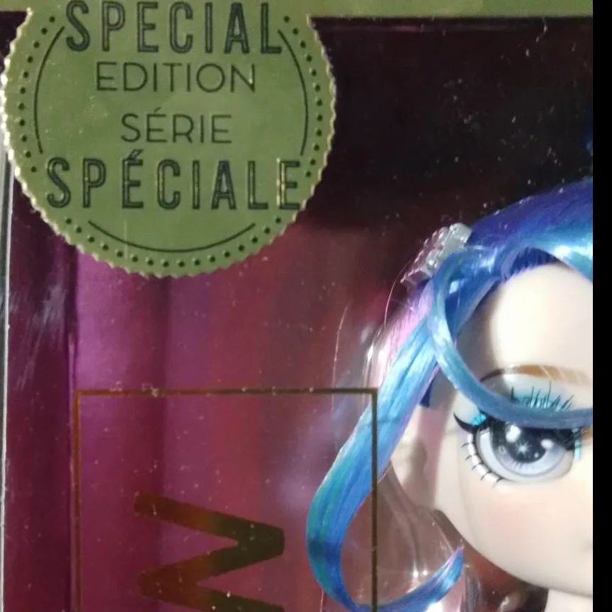Rainbow High Junior High series 3 Holly Devious doll