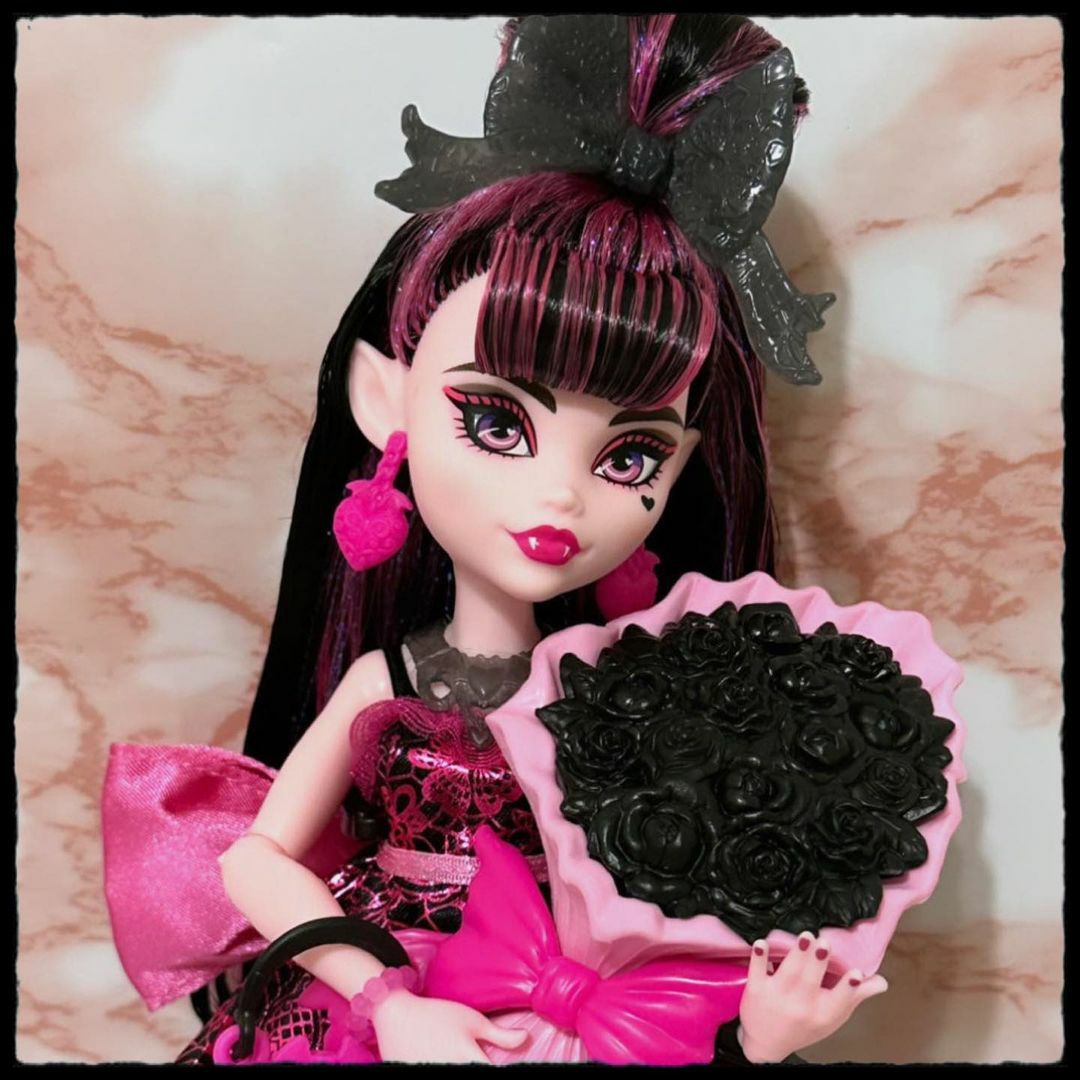 Monster High Cleo De Nile Doll in Monster Ball Party Dress with Themed  Accessories Like a Scepter