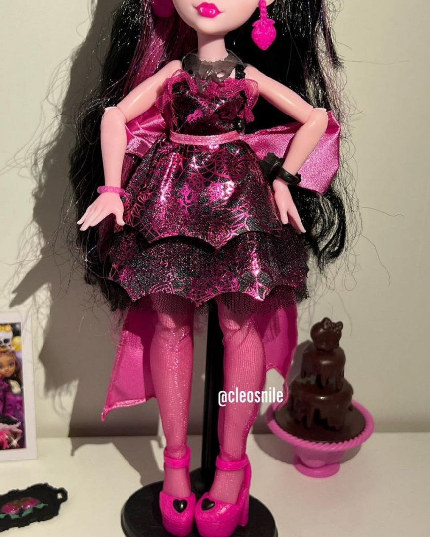 Monster High Monster Ball Draculaura doll in real life photos