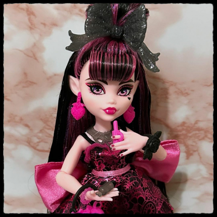 Monster High Monster Ball Draculaura doll photo review