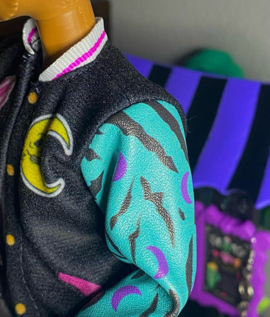 Monster High Clawd Wolf 2023 doll in real life photos