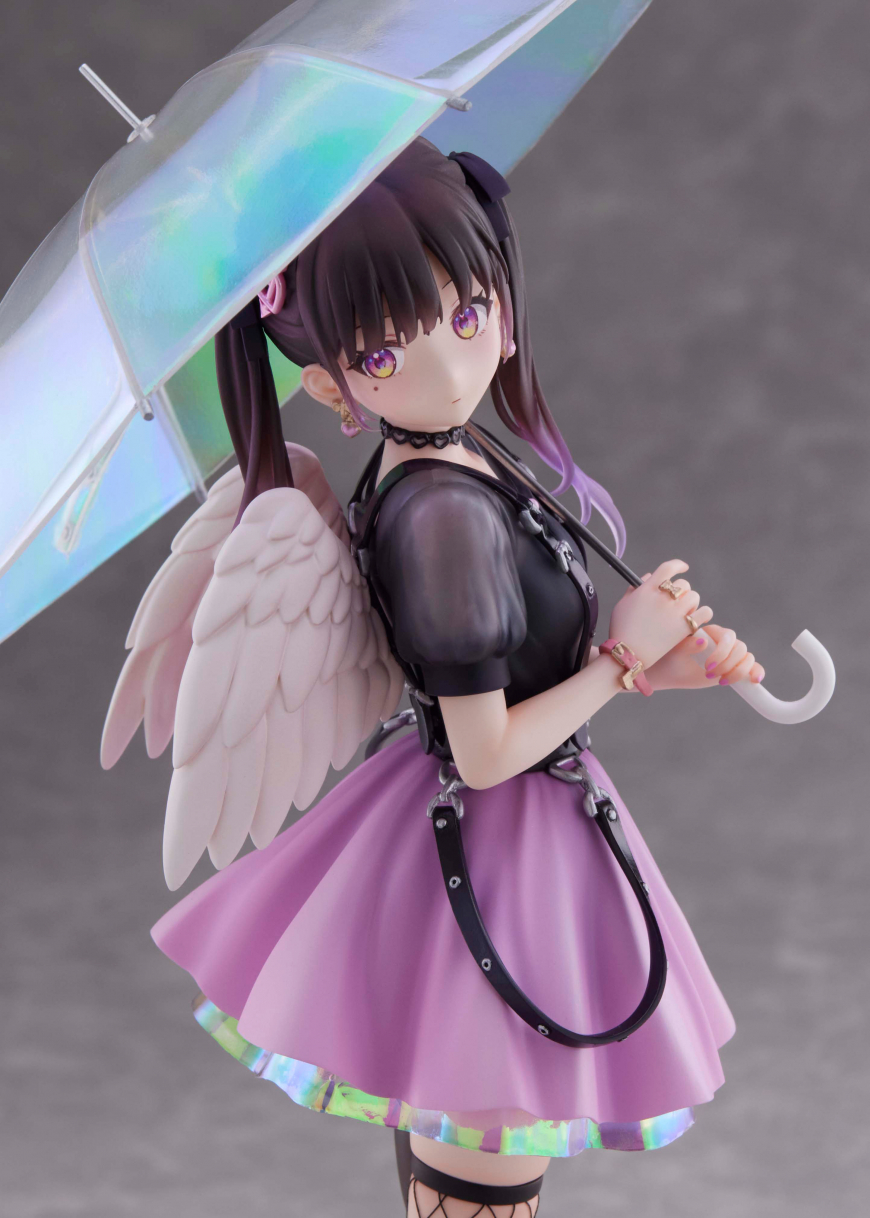 Mihane Golden Heart Open the umbrella and close the wings figure