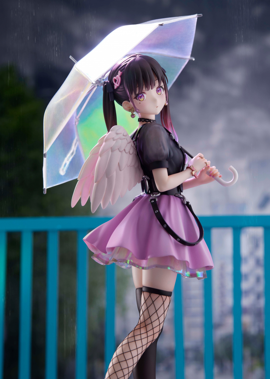 Mihane Golden Heart Open the umbrella and close the wings figure