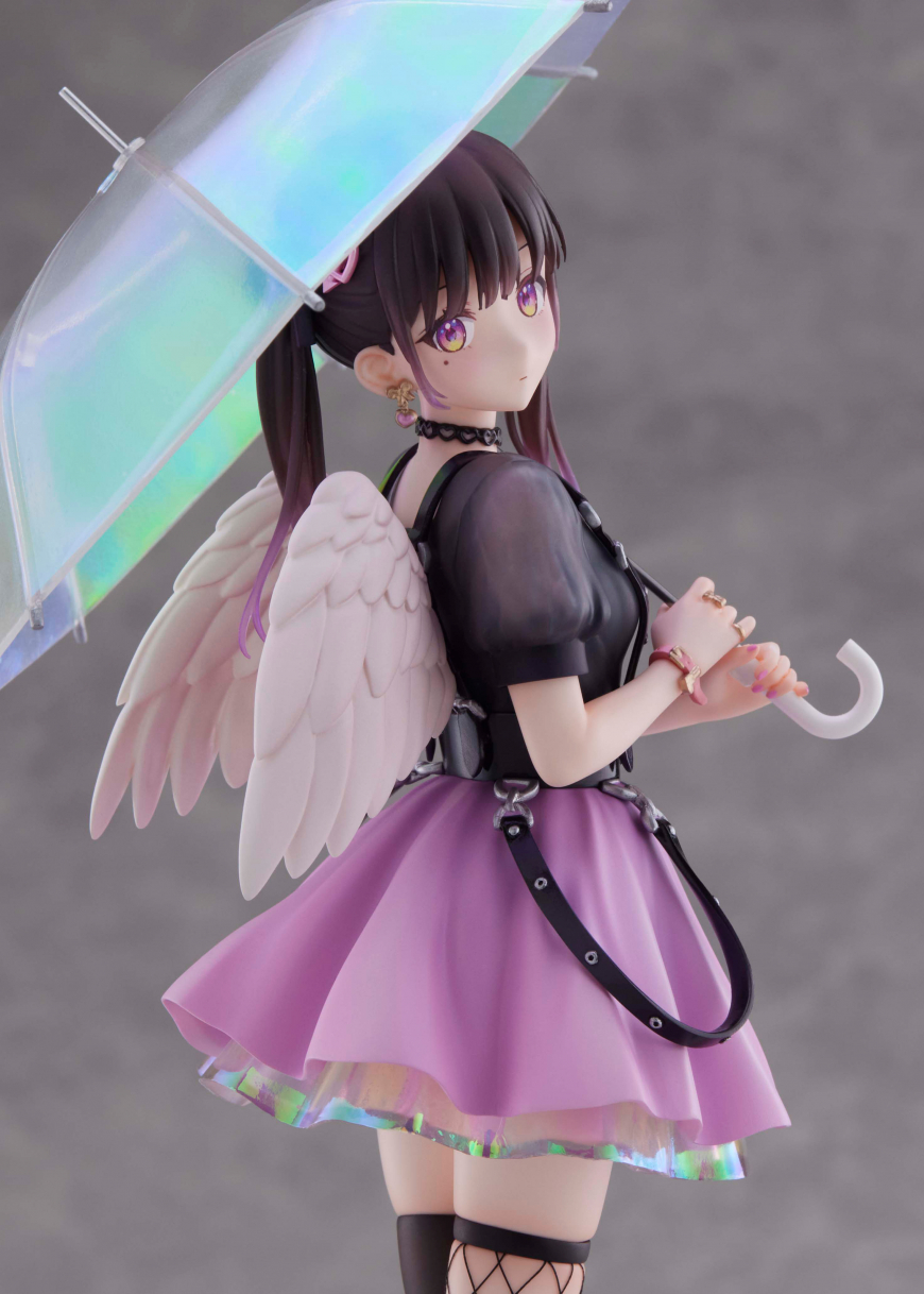 Mihane Golden Heart Open the umbrella and close the wings figure