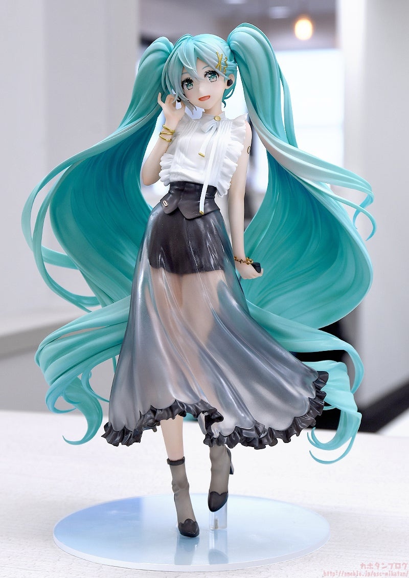 All about Hatsune Miku NT Style - Casual Wear Ver figure.