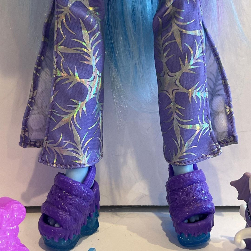 Monster High G3 Abbey Bominable in real life photos