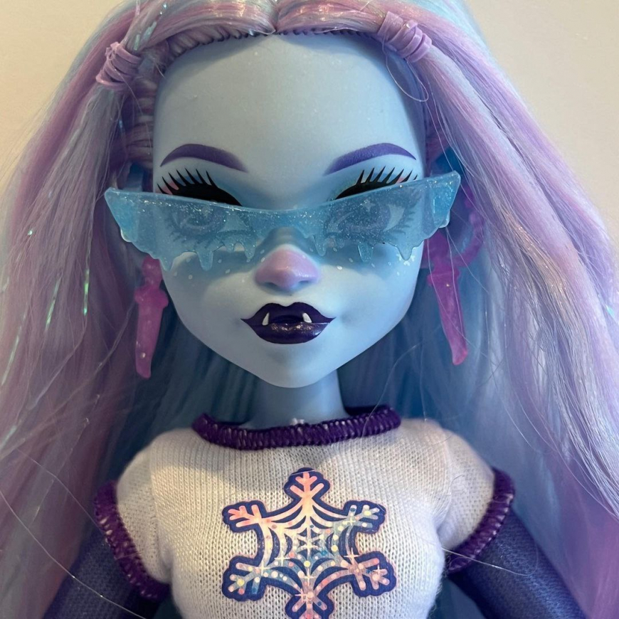 Monster High G3 Abbey Bominable in real life photos
