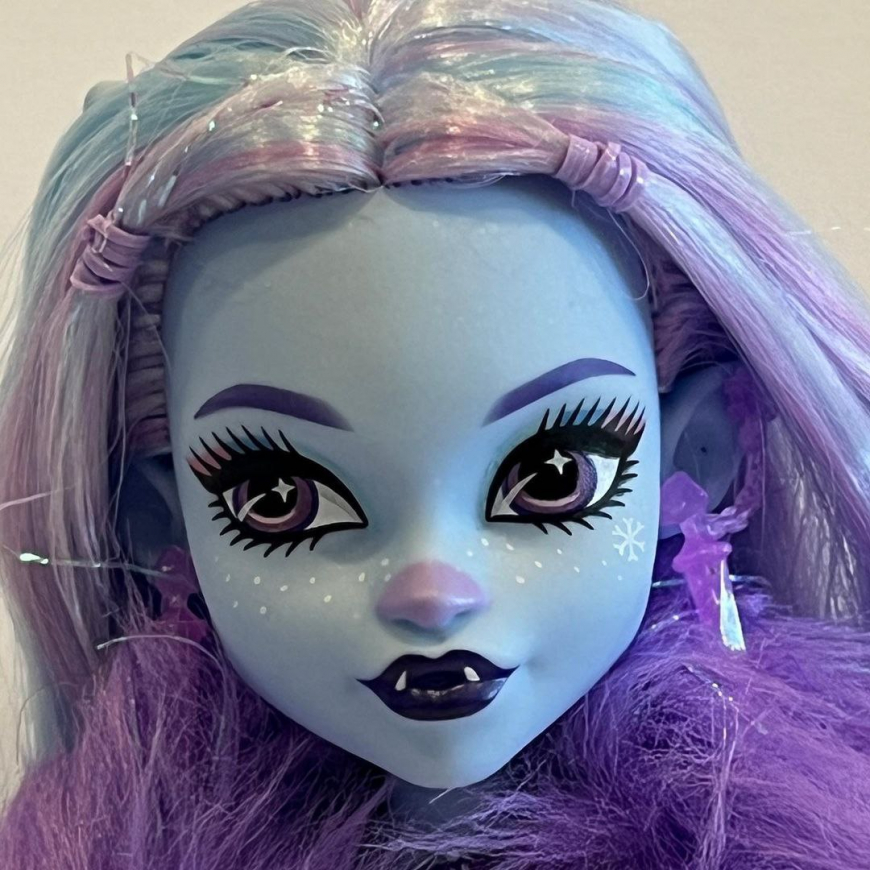 Monster High G3 Abbey Bominable in real life photos