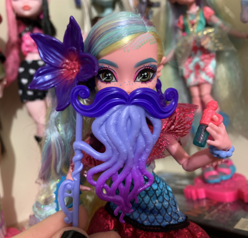 Monster High Monster Ball Lagoona Blue doll details