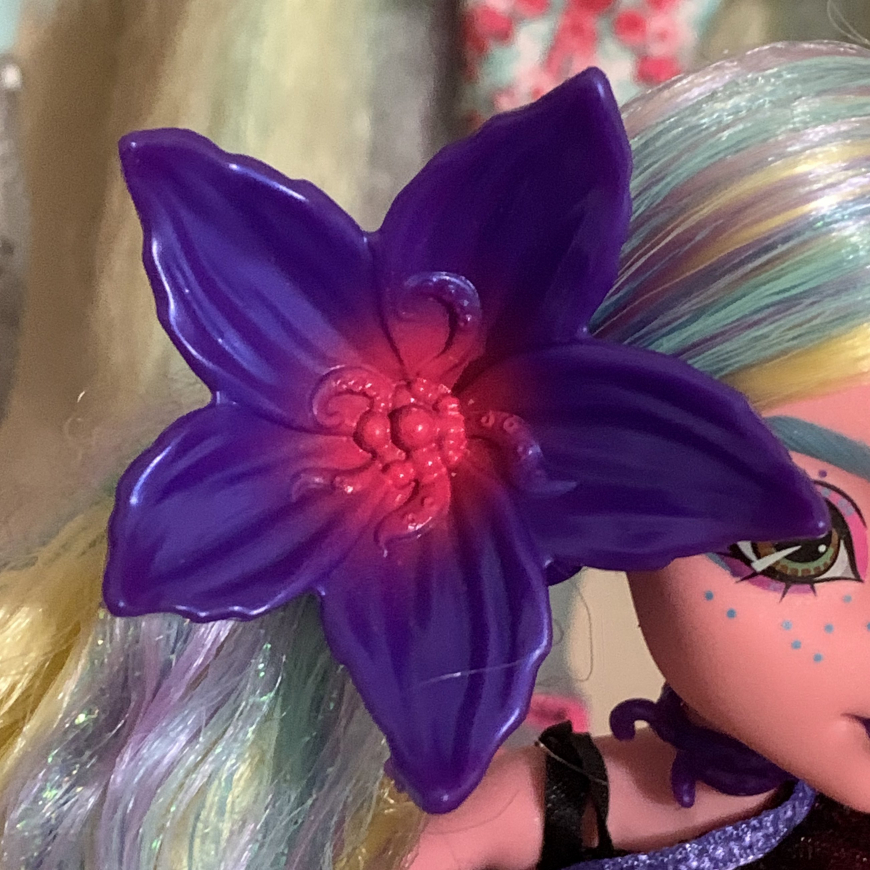 Monster High Monster Ball Lagoona Blue doll details