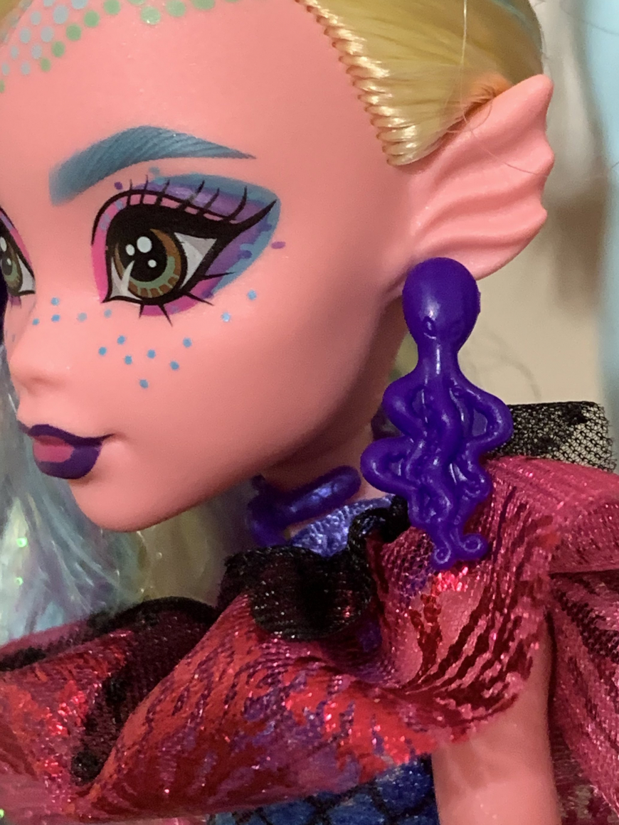 Monster High Monster Ball Lagoona Blue doll details