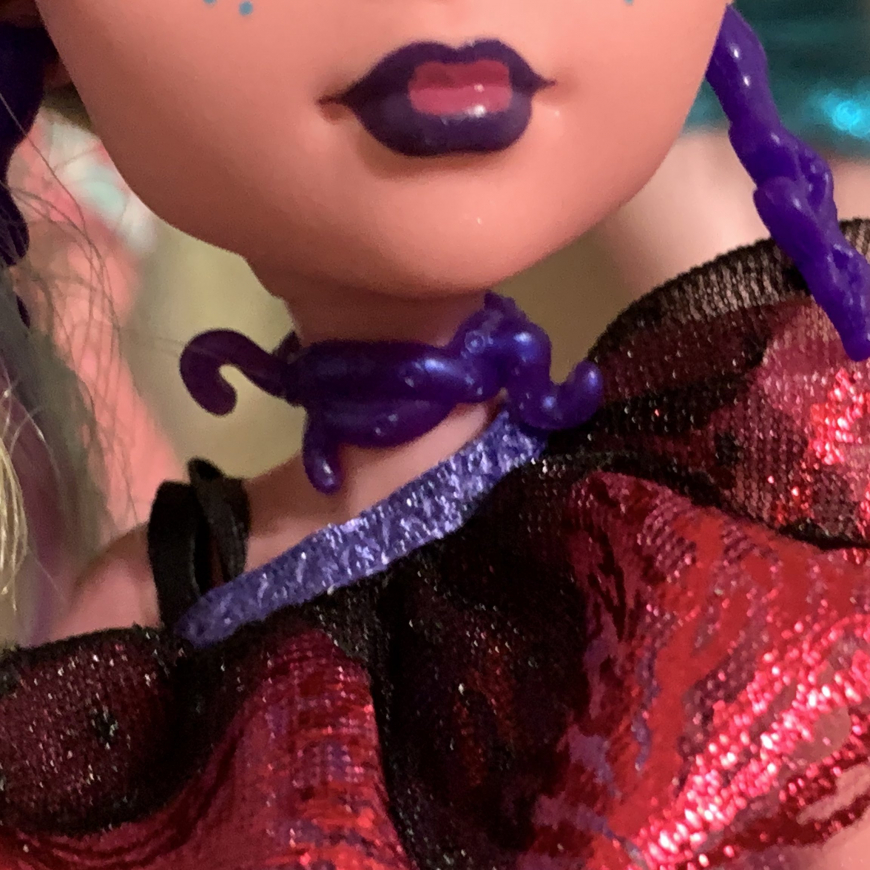 Monster High Monster Ball Lagoona Blue doll details