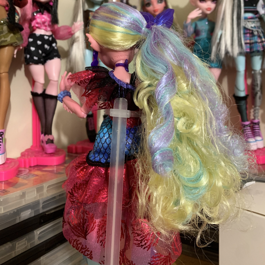 Monster High Monster Ball Lagoona Blue doll details