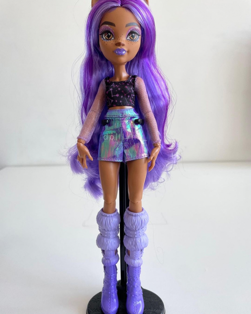 Monster High Skulltimate Secrets series 2 Fearidescent Clawdeen Wolf doll in real life photos