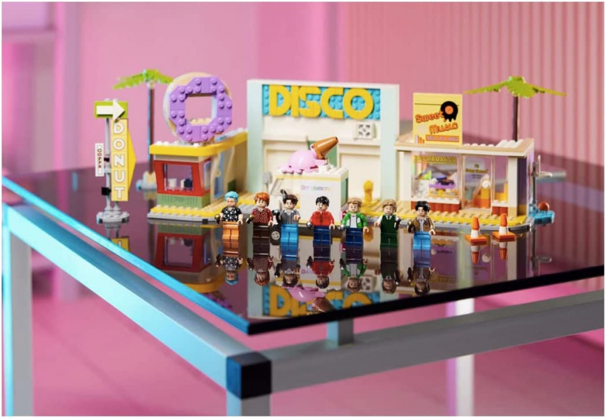 LEGO BTS Dynamite with RM, Jin, SUGA, j-Hope, Jimin, V and Jung Kook mini figures