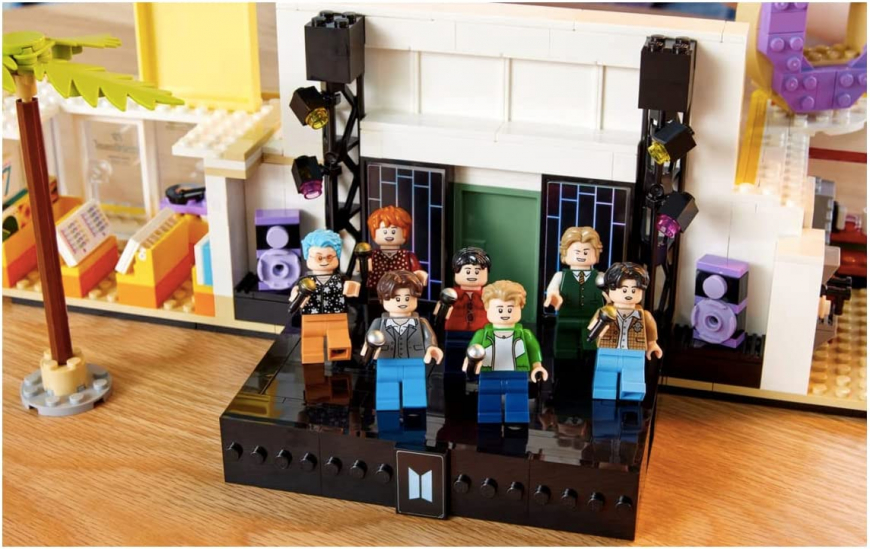 LEGO BTS Dynamite with RM, Jin, SUGA, j-Hope, Jimin, V and Jung Kook mini figures