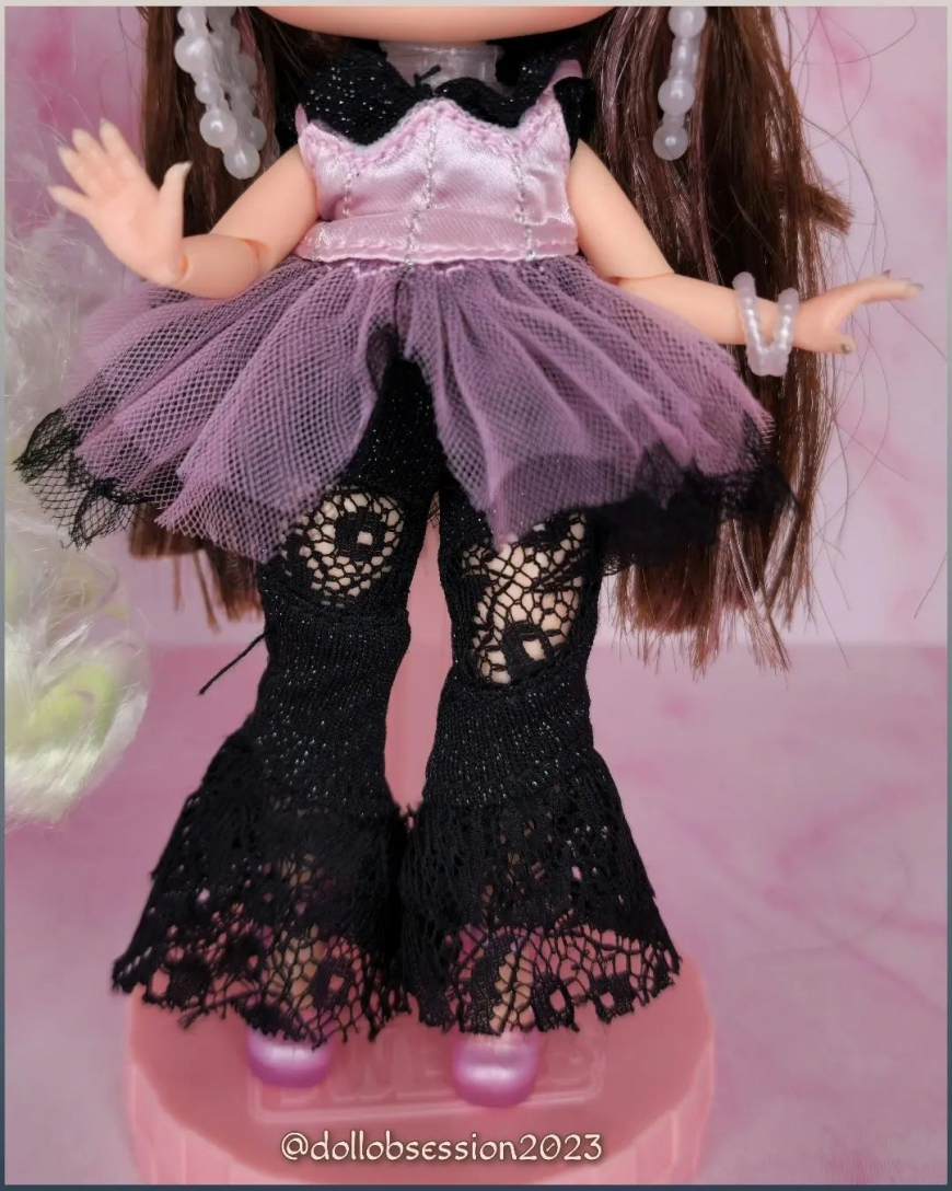 Tweens Surprise Swap doll