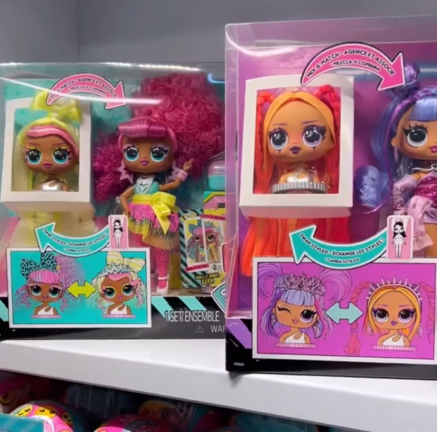 Tweens Surprise Swap dolls in boxes