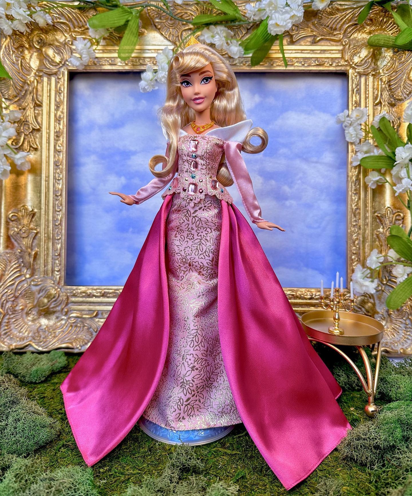 Tonner Doll presents its first Outlander doll for Metrdolls A Novel Romance luncheon - Fashion