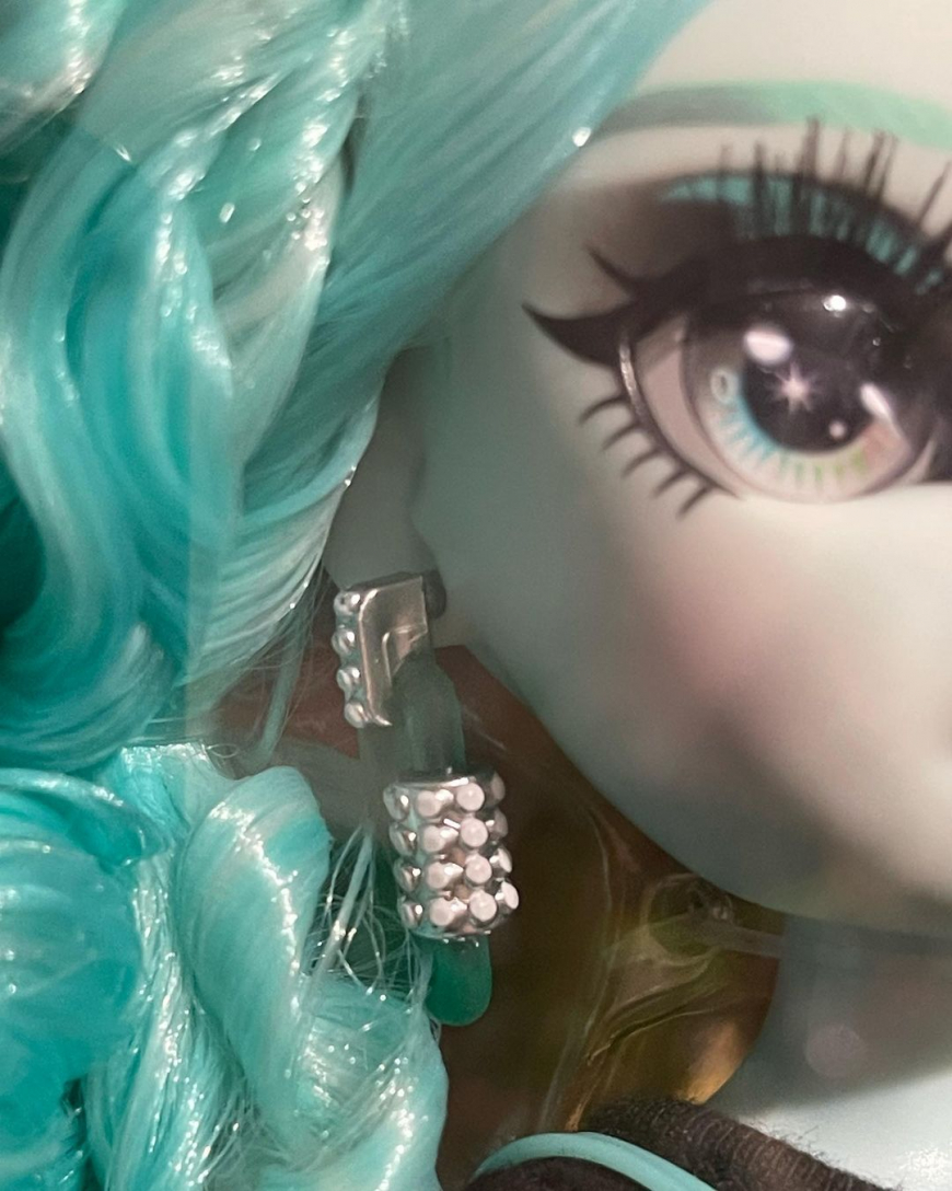 Shadow High Series 3 Berrie Skies doll