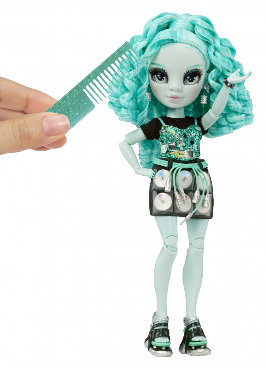 Shadow High Series 3 Berrie Skies doll HD image