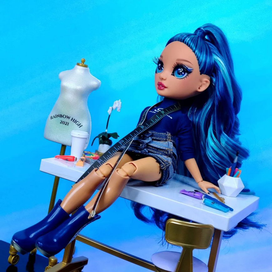 Rainbow High Dream and Design Studio Skyler Bradshow doll photo