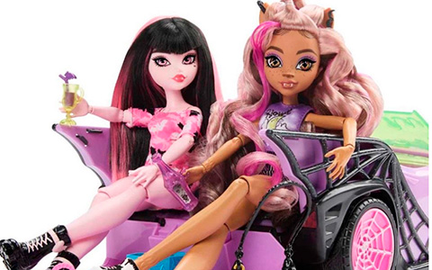 Monster High Fangtastic Road Trip playset with Draculaura and Clawdeen dolls