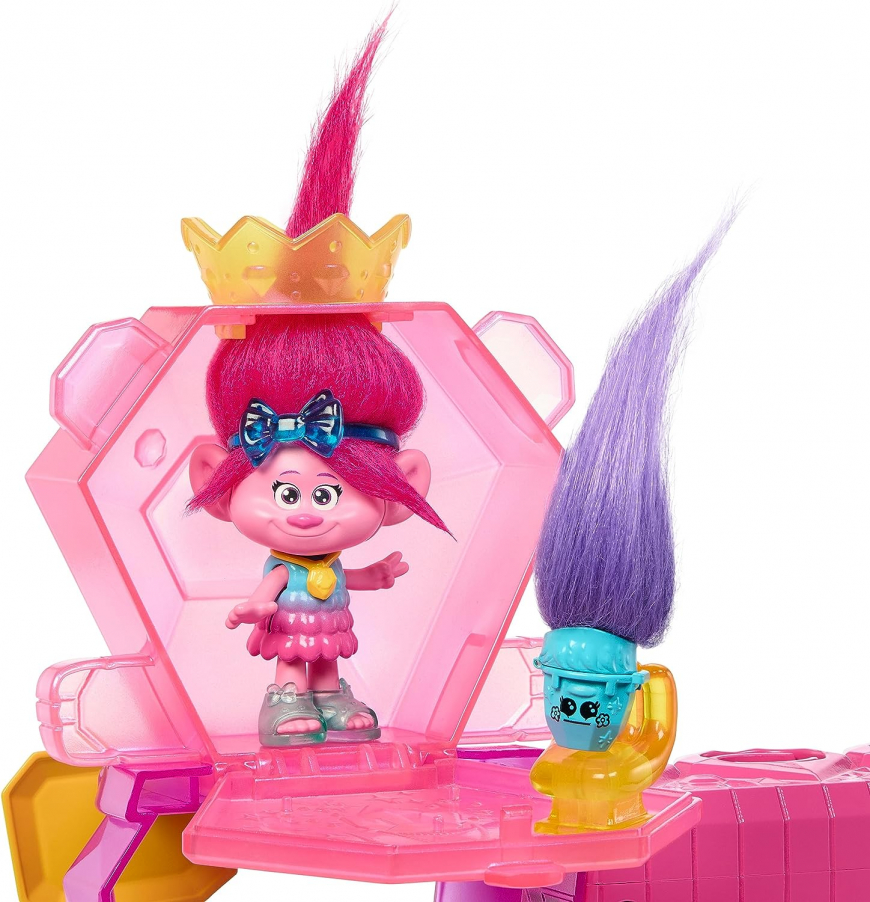 Trolls Band Together Mount Rageous Playset with Queen Poppy small doll