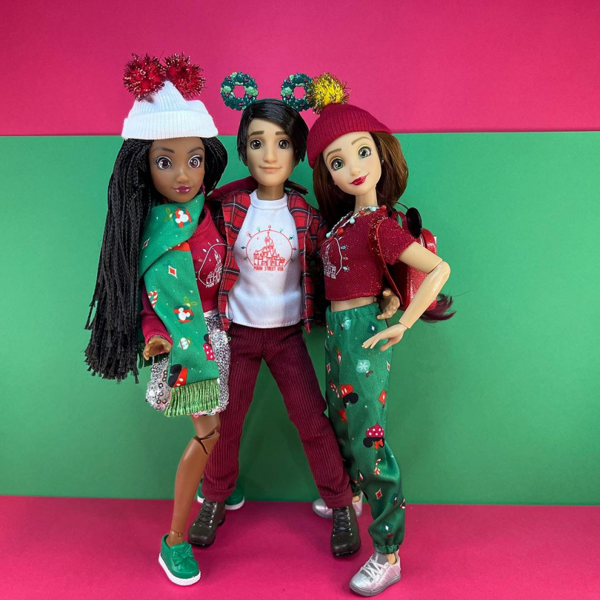 Disney ily 4EVER Holiday 3 pack dolls in real life photos