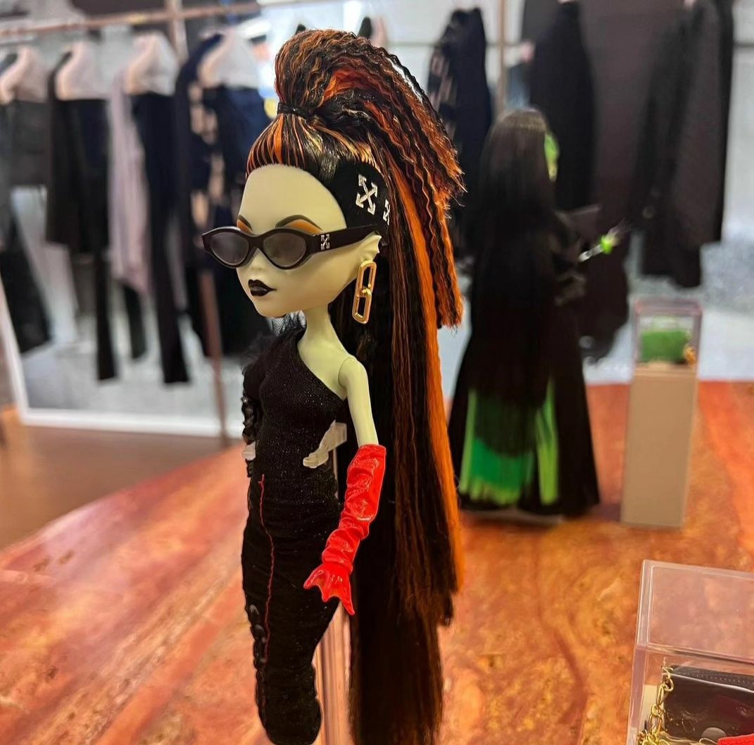 Monster High Off-White Collector dolls fashion brand collaboration ...