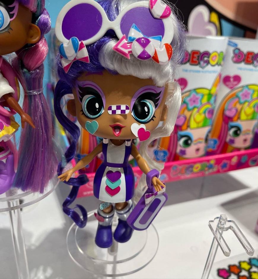 Decora Girlz London doll