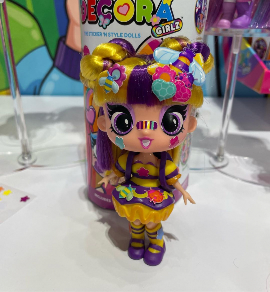 Decora Girlz Buzzy doll